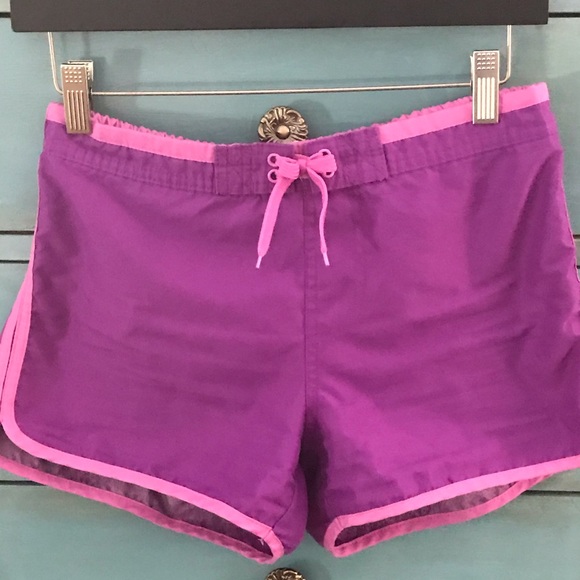 Shorts - Picture 2 of 4